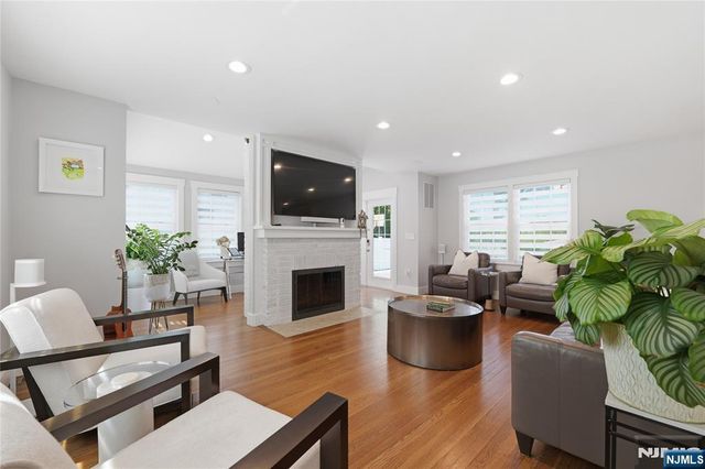 307 Farview Avenue, Paramus, NJ 07652