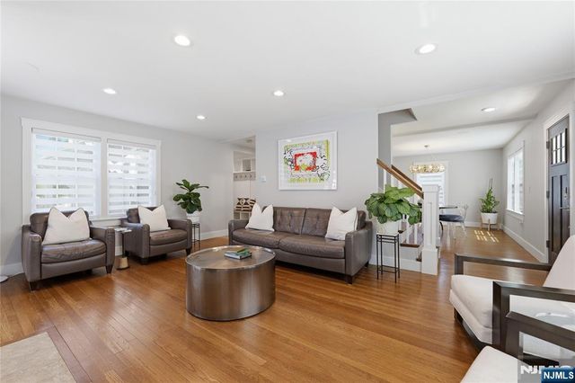 307 Farview Avenue, Paramus, NJ 07652