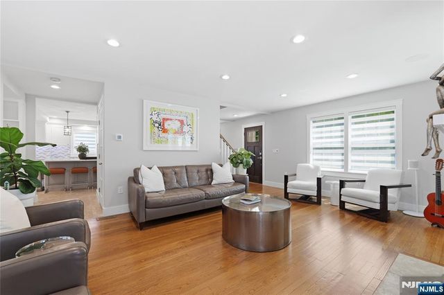 307 Farview Avenue, Paramus, NJ 07652