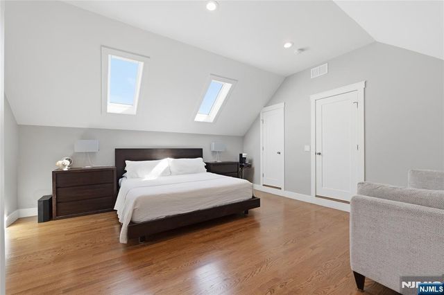 307 Farview Avenue, Paramus, NJ 07652