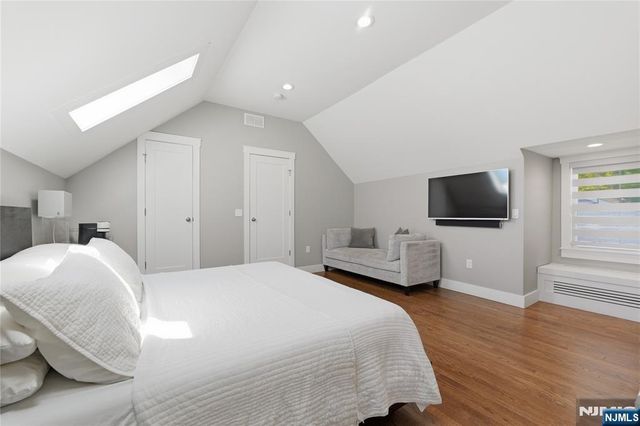 307 Farview Avenue, Paramus, NJ 07652