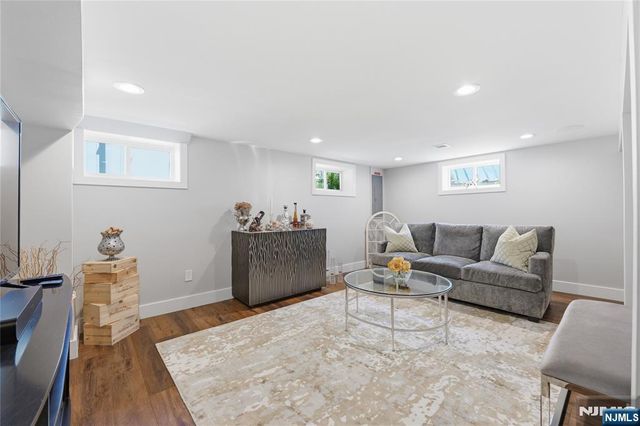 307 Farview Avenue, Paramus, NJ 07652