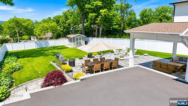 307 Farview Avenue, Paramus, NJ 07652