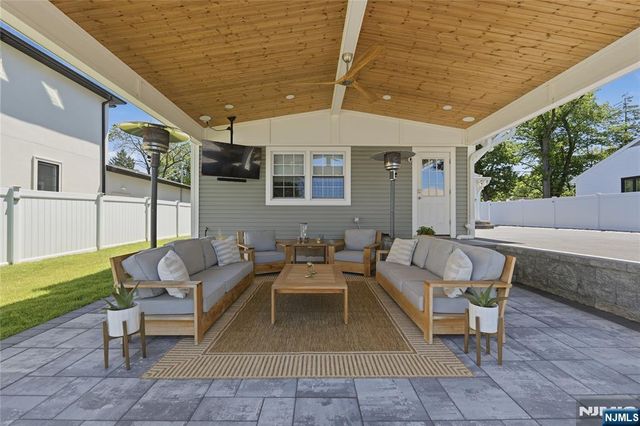 307 Farview Avenue, Paramus, NJ 07652