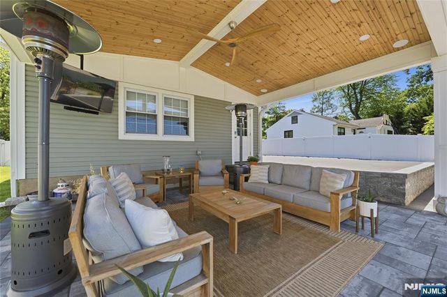 307 Farview Avenue, Paramus, NJ 07652