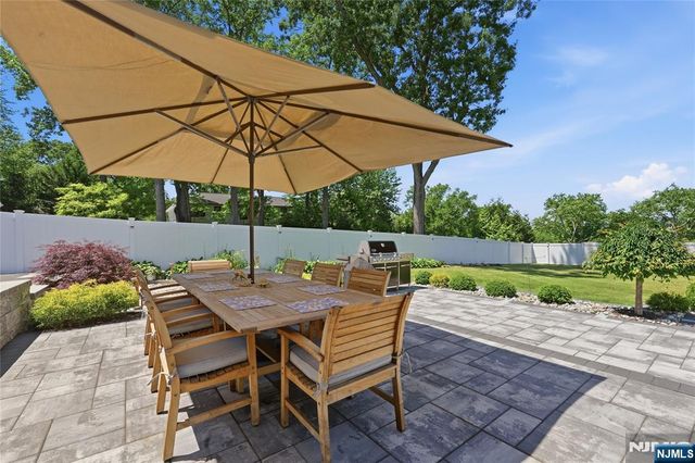 307 Farview Avenue, Paramus, NJ 07652