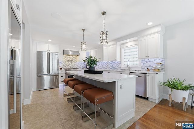 307 Farview Avenue, Paramus, NJ 07652