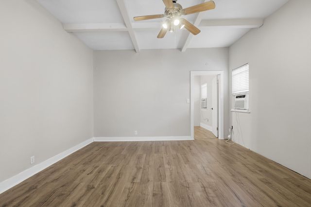 4618 Mckinney Street 3, Houston, TX 77023