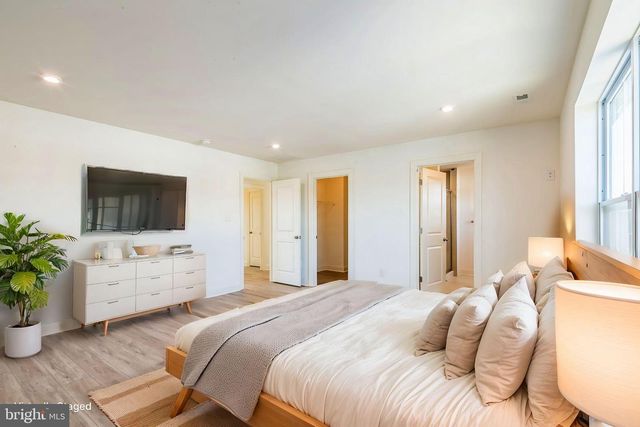 449 TYLERS MILL RD, Sewell, NJ 08080