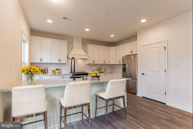 449 TYLERS MILL RD, Sewell, NJ 08080