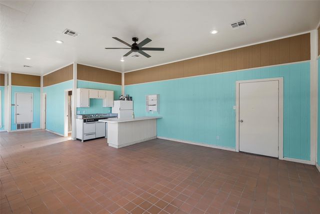 544 Lusk Creek Road, Eddy, TX 76524