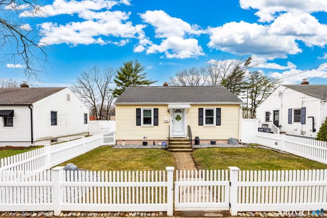 33 Winter Street, Plainville, CT 06062