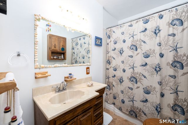 33 Winter Street, Plainville, CT 06062