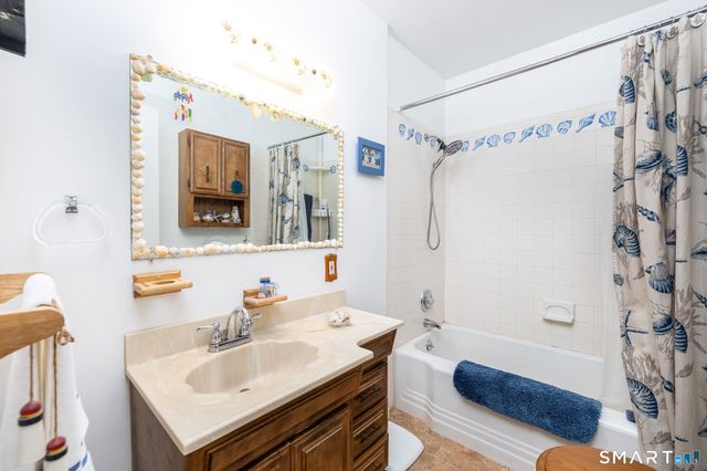 33 Winter Street, Plainville, CT 06062