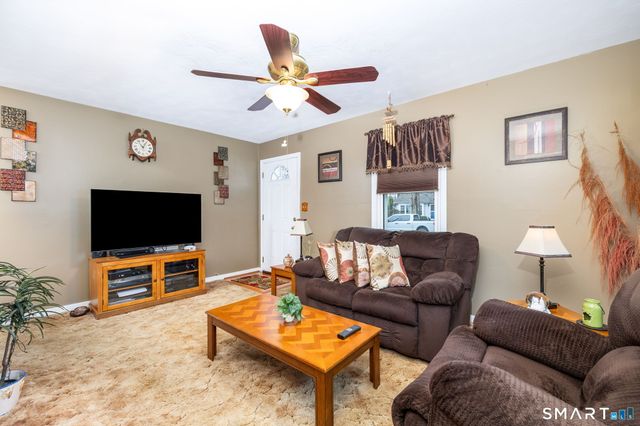 33 Winter Street, Plainville, CT 06062