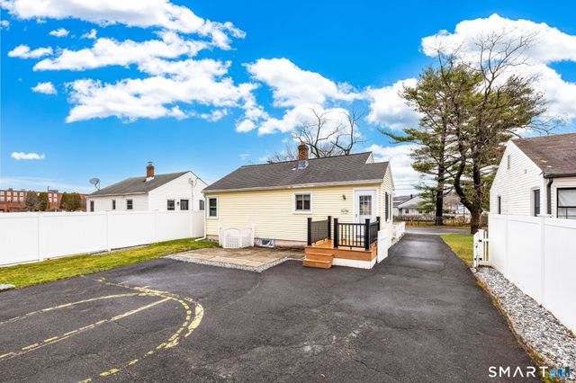 33 Winter Street, Plainville, CT 06062