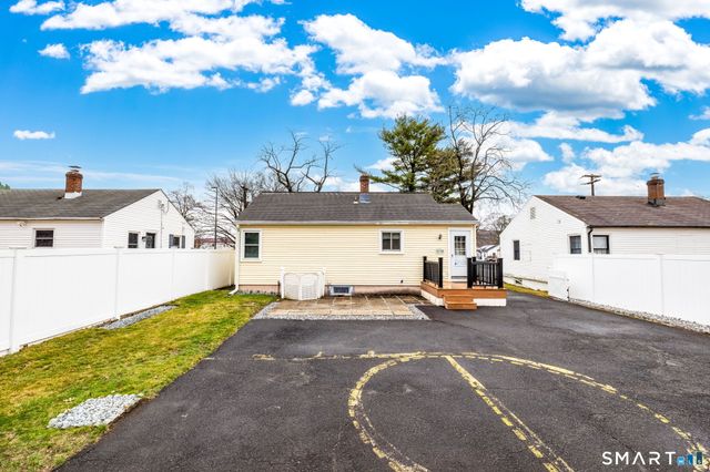 33 Winter Street, Plainville, CT 06062