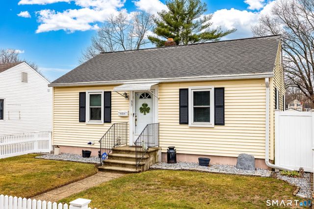 33 Winter Street, Plainville, CT 06062