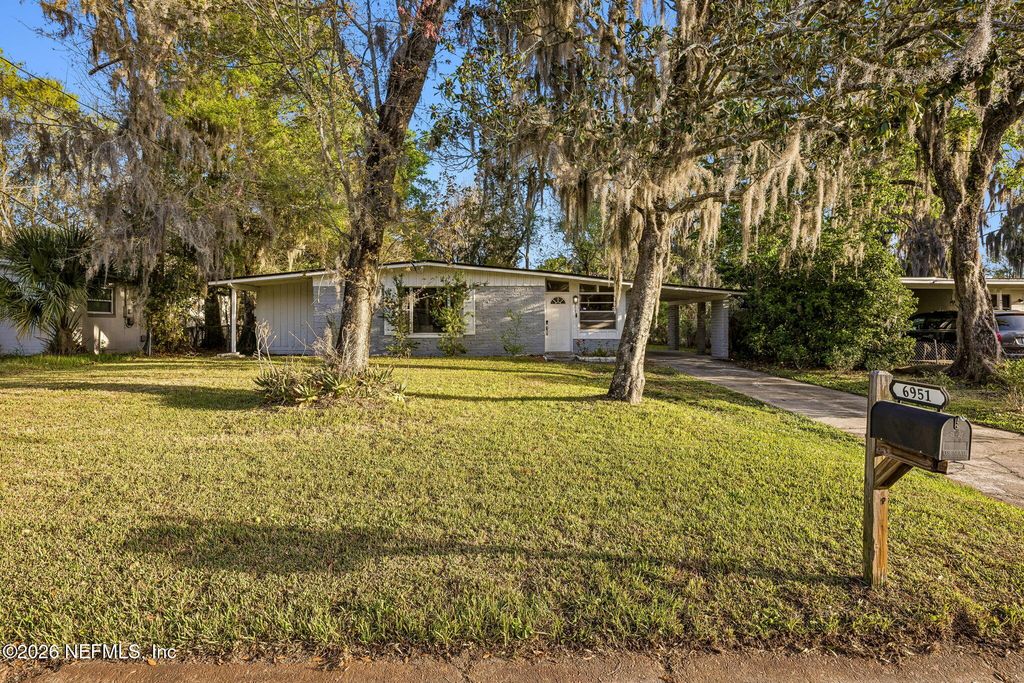 6951 BERNAY Avenue, Jacksonville, FL 32205