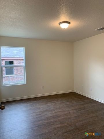 305 Olaf Drive, Temple, TX 76504