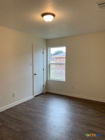 305 Olaf Drive, Temple, TX 76504