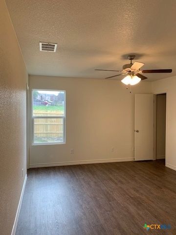 305 Olaf Drive, Temple, TX 76504