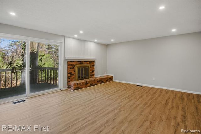 6620 Red Cedar Lane, West Bloomfield, MI 48324