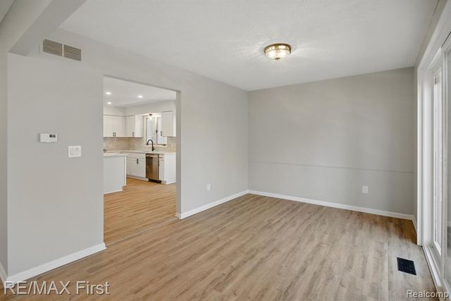 6620 Red Cedar Lane, West Bloomfield, MI 48324