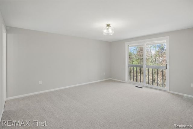 6620 Red Cedar Lane, West Bloomfield, MI 48324