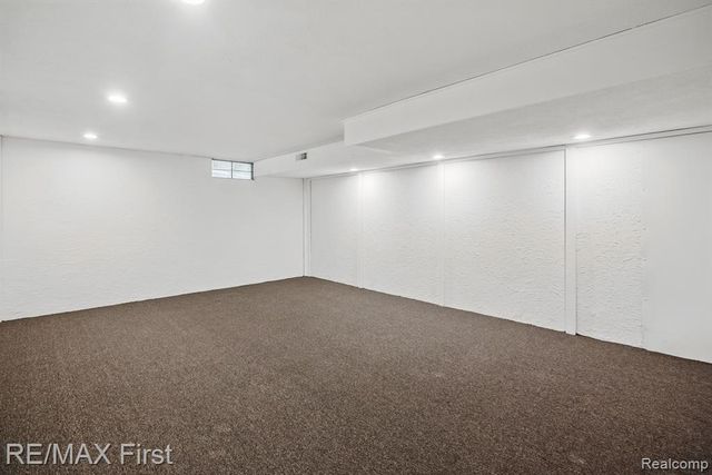 6620 Red Cedar Lane, West Bloomfield, MI 48324