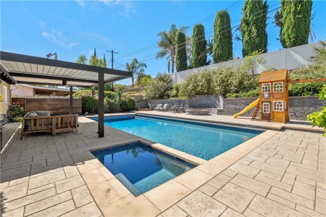 6619 Franrivers Avenue, West Hills, CA 91307