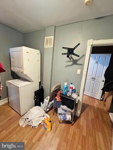 1000 N 43RD ST, Philadelphia, PA 19104