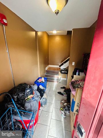 1000 N 43RD ST, Philadelphia, PA 19104