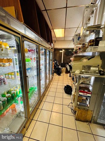 1000 N 43RD ST, Philadelphia, PA 19104