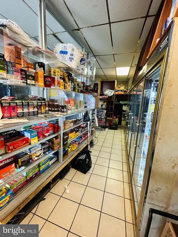 1000 N 43RD ST, Philadelphia, PA 19104