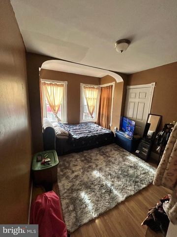 1000 N 43RD ST, Philadelphia, PA 19104