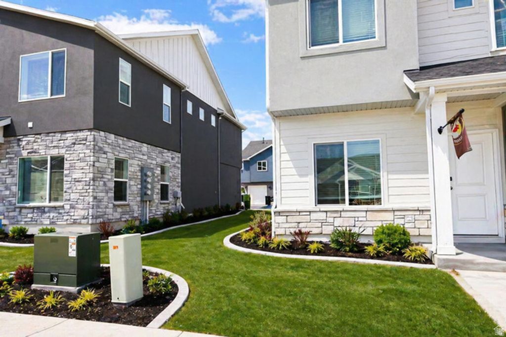 Image 2 of property listing at 1195 W 1870 S, Logan, UT 84321
