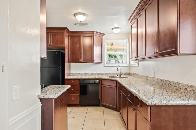 3411 N Wishon Avenue, Fresno, CA 93704