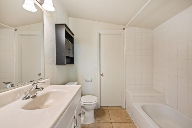 3411 N Wishon Avenue, Fresno, CA 93704