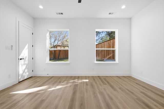 5810 Plum Dale Road, Dallas, TX 75241