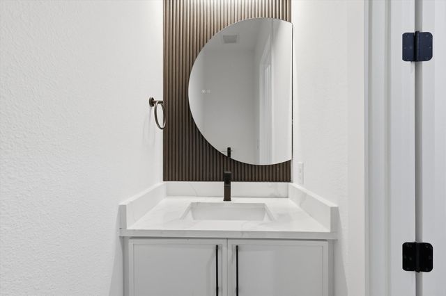 5810 Plum Dale Road, Dallas, TX 75241