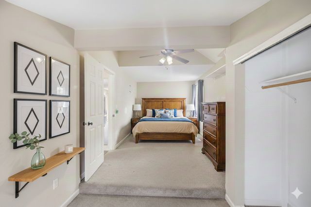 860 Parkway Avenue, Elgin, IL 60120