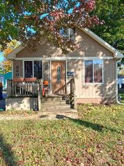 860 Parkway Avenue, Elgin, IL 60120