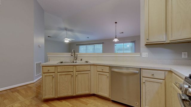 301 Tinney Cir, Nashville, TN 37217