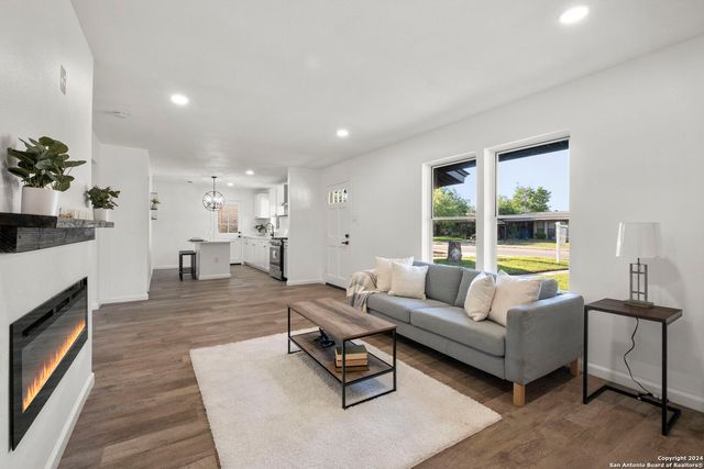 254 Kate Schenck, San Antonio, TX 78223