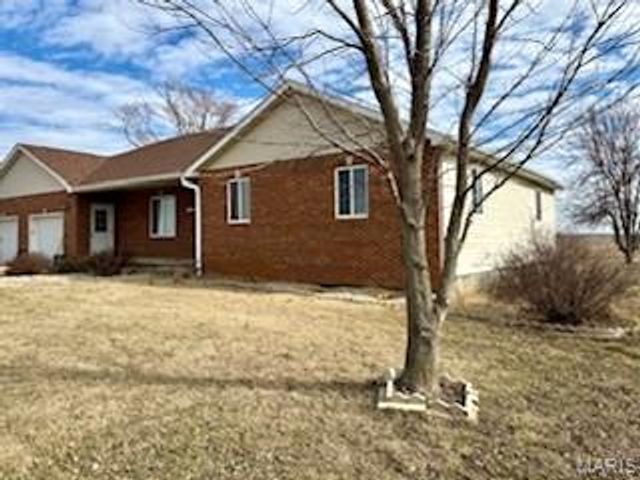 16328 Stolletown Road, Carlyle, IL 62231