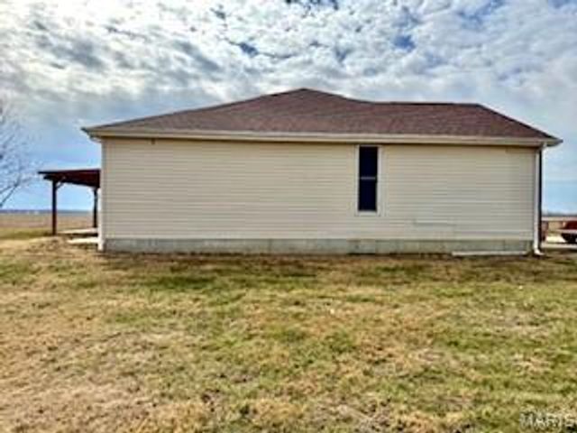 16328 Stolletown Road, Carlyle, IL 62231