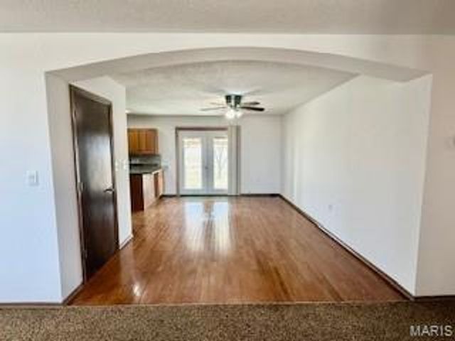 16328 Stolletown Road, Carlyle, IL 62231