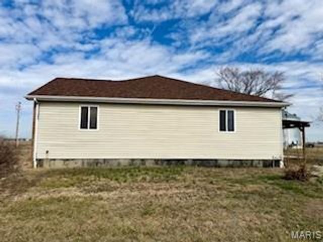 16328 Stolletown Road, Carlyle, IL 62231