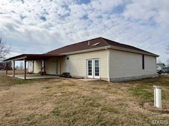 16328 Stolletown Road, Carlyle, IL 62231